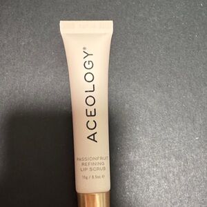 Aceology Passionfruit Refining Lip Scrub - Cream